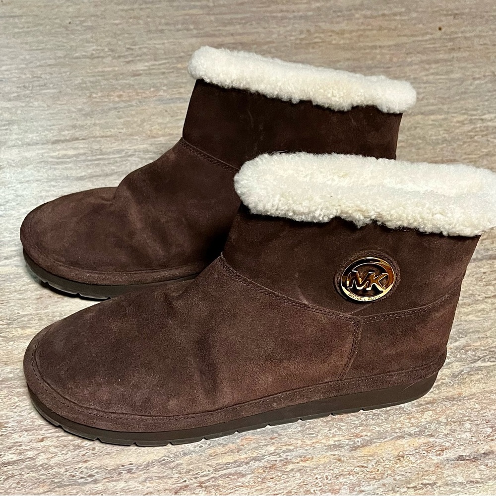 Michael Kors MK ankle boots w/ genuine sheep fur lining